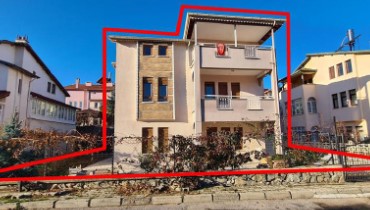 Isparta Merkez, Işıkkent Mahallesinde Müstakil Ev